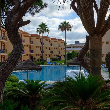 Aparthotel Las Dunas Chiclana de la Frontera Exterior photo
