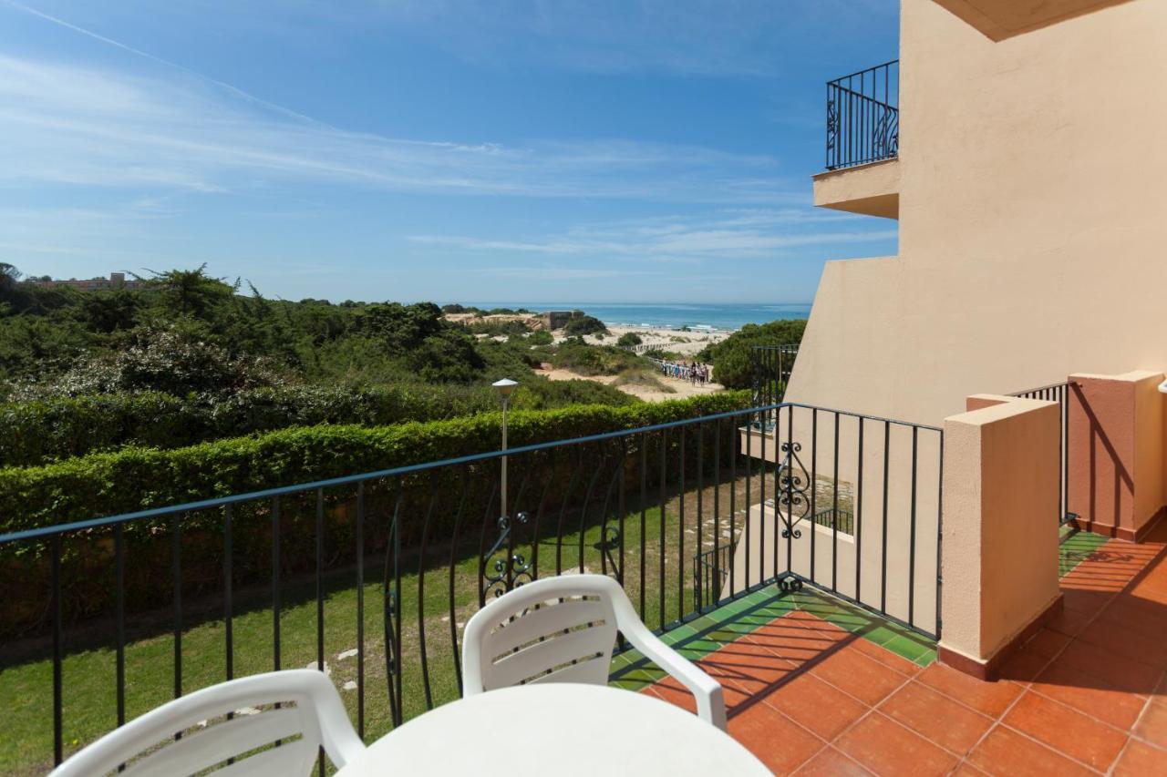 Aparthotel Las Dunas Chiclana de la Frontera Exterior photo