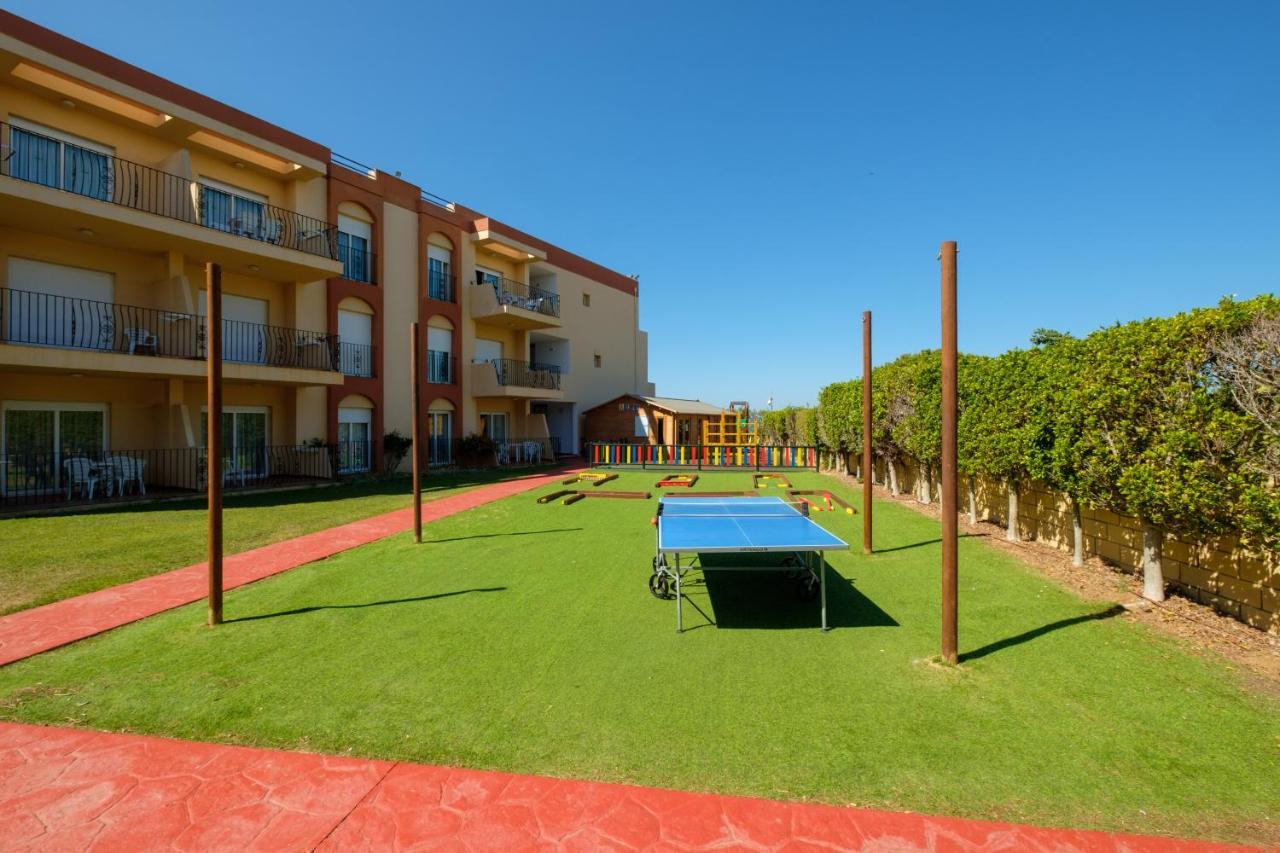 Aparthotel Las Dunas Chiclana de la Frontera Exterior photo