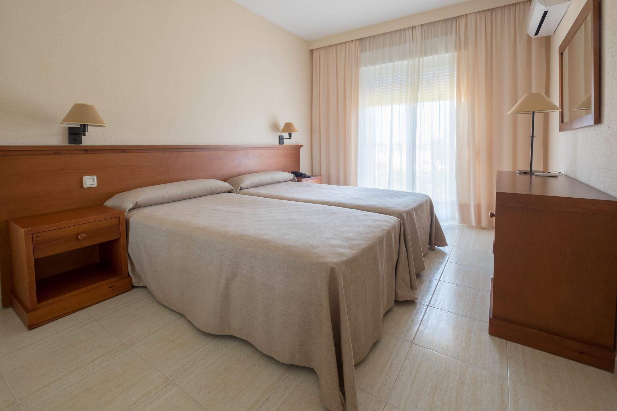 Aparthotel Las Dunas Chiclana de la Frontera Exterior photo