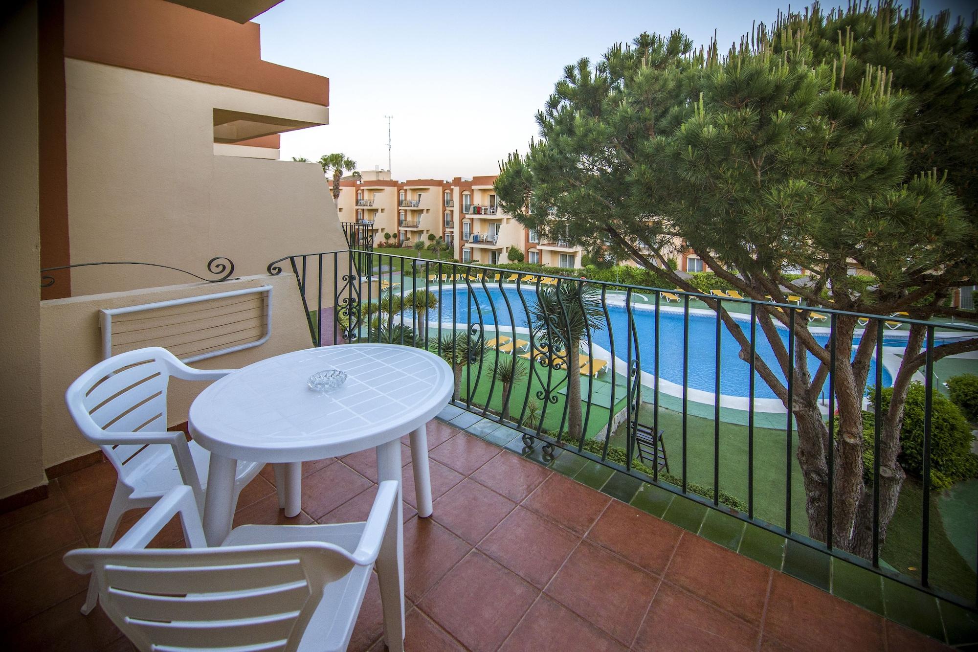 Aparthotel Las Dunas Chiclana de la Frontera Exterior photo
