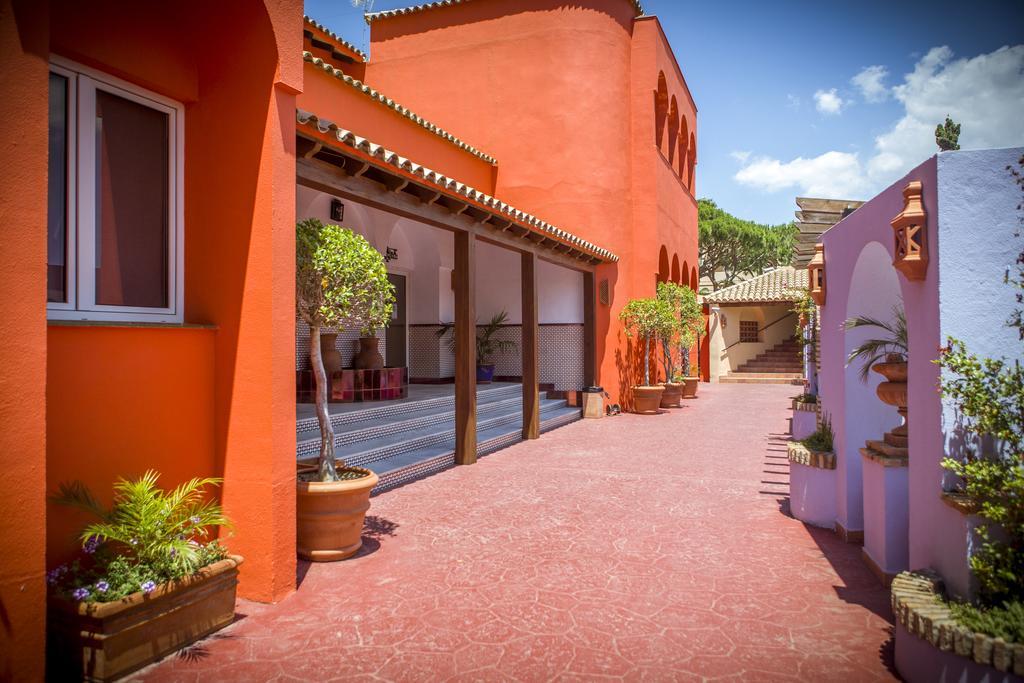 Aparthotel Las Dunas Chiclana de la Frontera Exterior photo