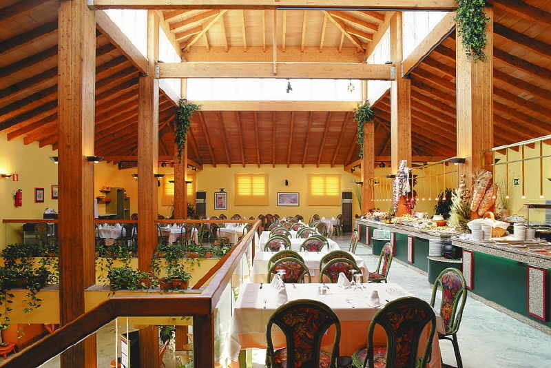 Aparthotel Las Dunas Chiclana de la Frontera Exterior photo